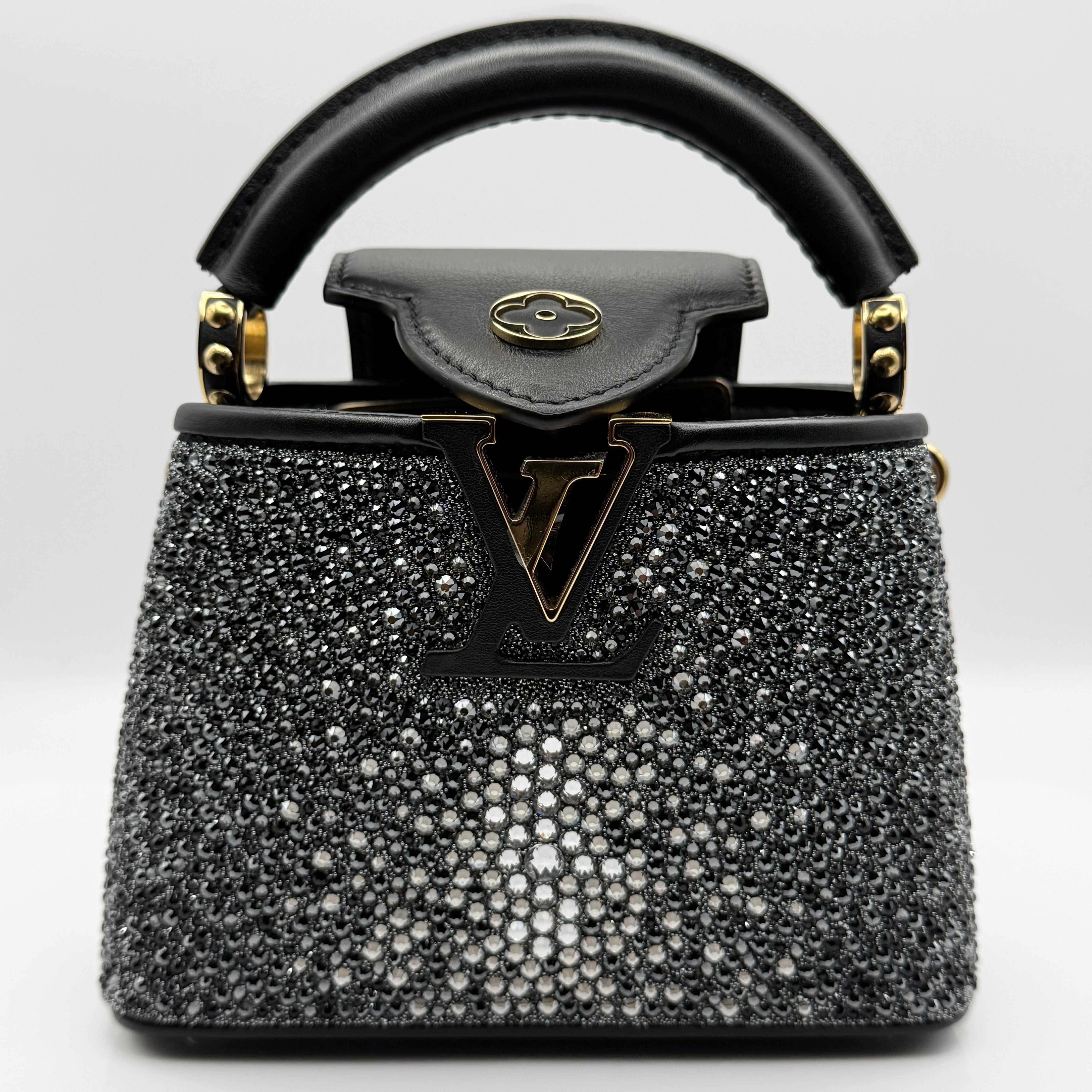 Louis Vuitton Capucines Mini mit Strassbesatz