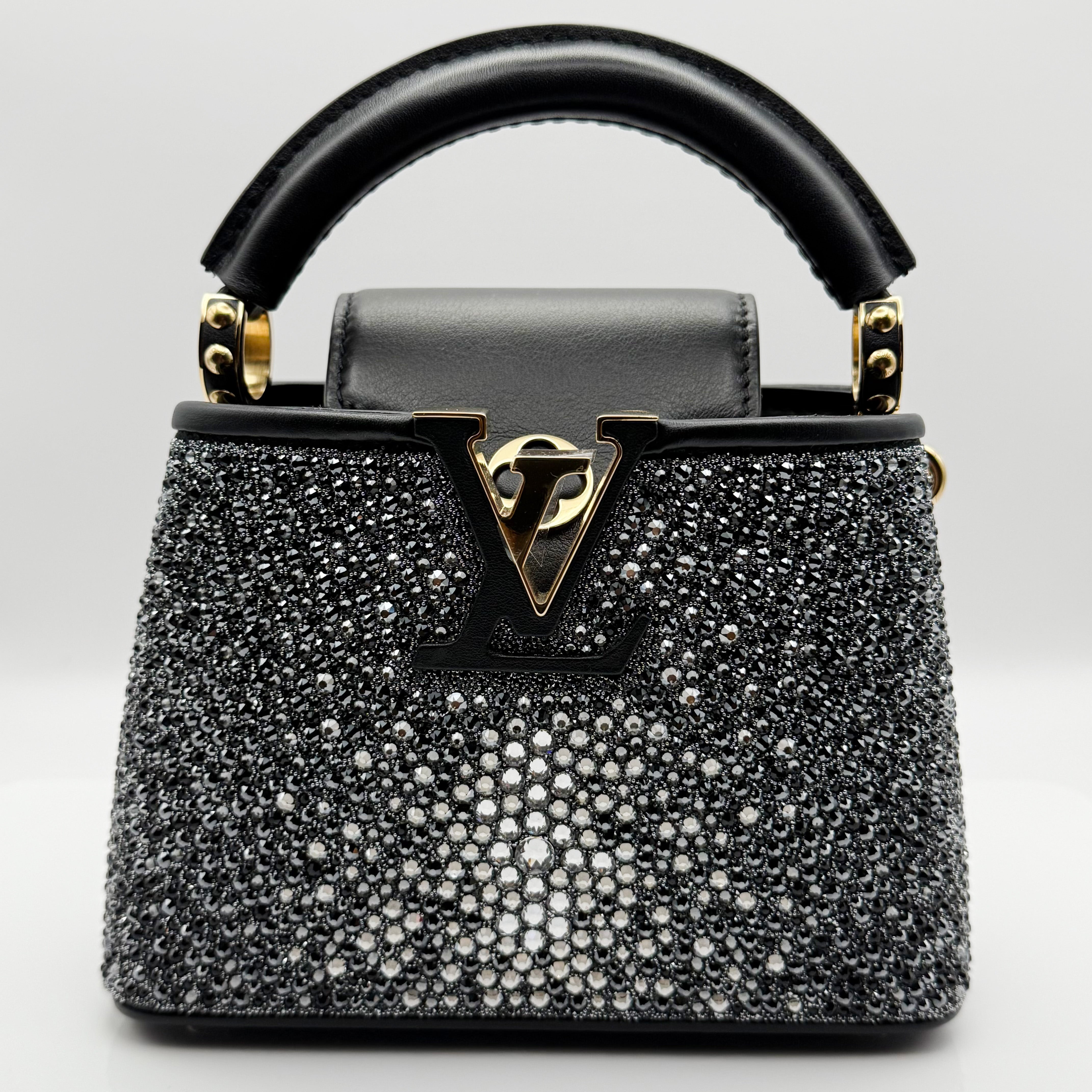 Louis Vuitton Capucines Mini mit Strassbesatz