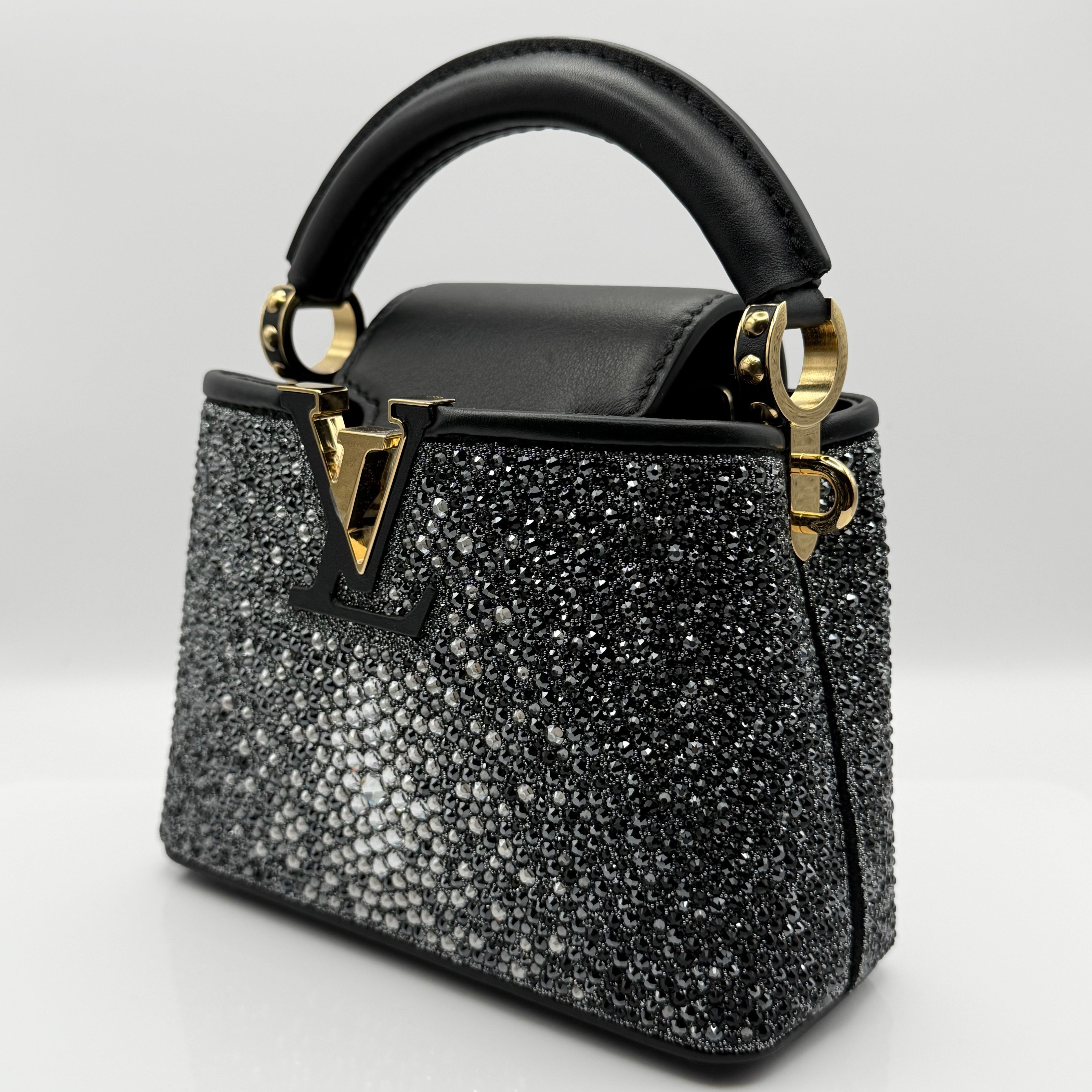 Louis Vuitton Capucines Mini mit Strassbesatz