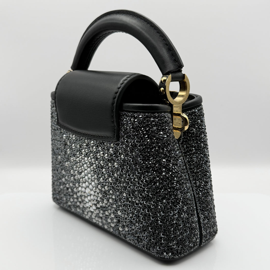 Louis Vuitton Capucines Mini mit Strassbesatz