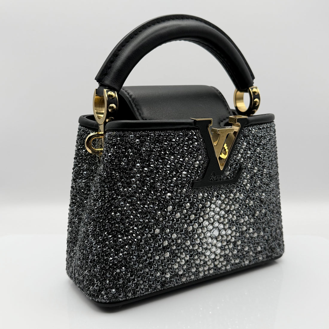 Louis Vuitton Capucines Mini mit Strassbesatz