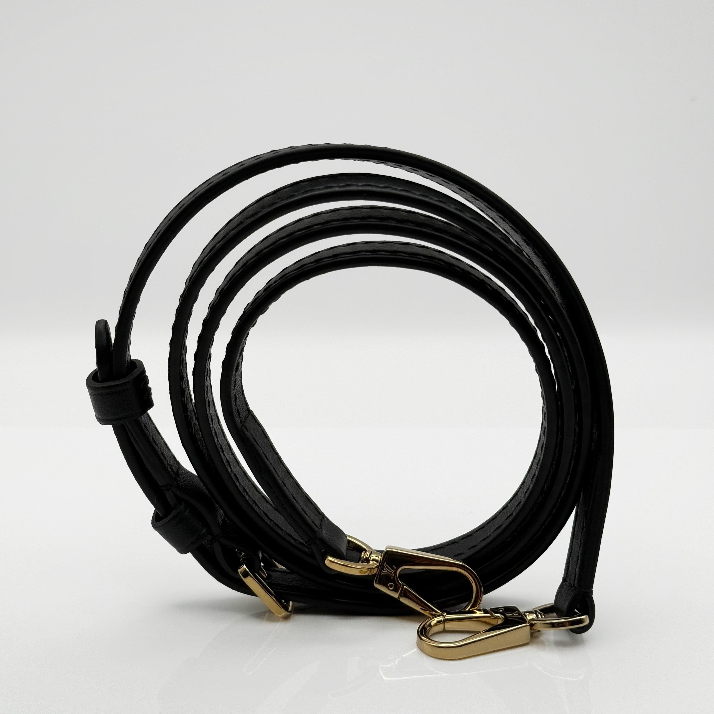 Louis Vuitton Capucines Mini mit Strassbesatz